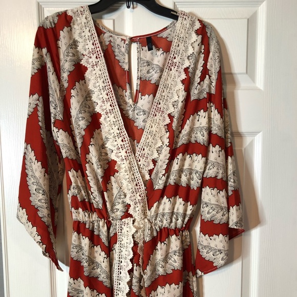 Boutique shorts romper - Picture 1 of 2